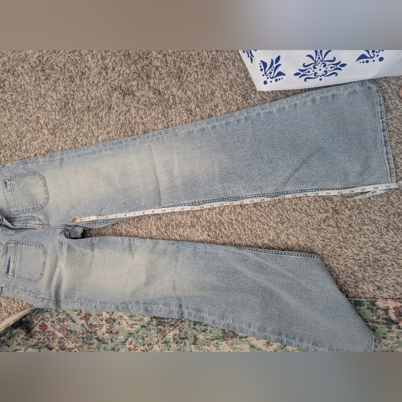 High Waisted Light Blue Flare Jeans With Front Pockets - Picture 9 of 10